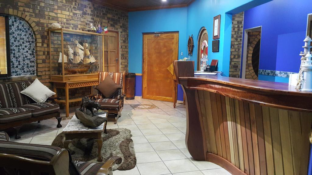 Aark Guest Lodge Vanderbijlpark Buitenkant foto
