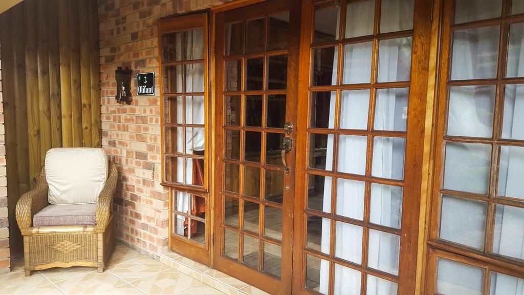 Aark Guest Lodge Vanderbijlpark Buitenkant foto