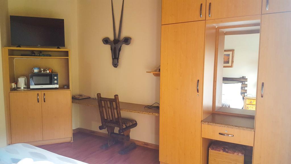 Aark Guest Lodge Vanderbijlpark Buitenkant foto