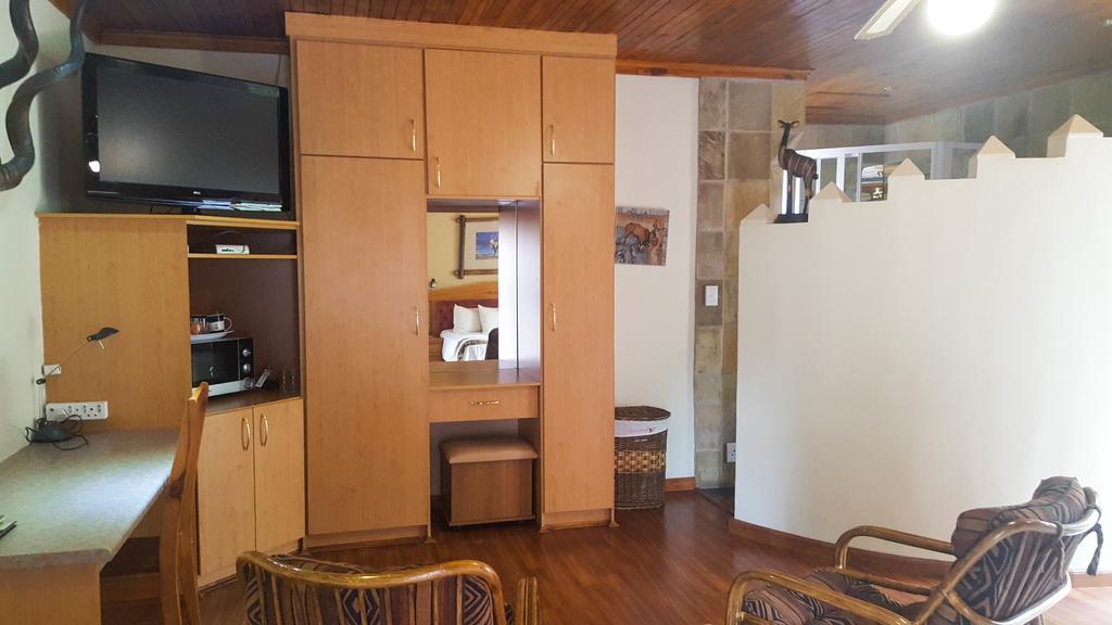 Aark Guest Lodge Vanderbijlpark Buitenkant foto