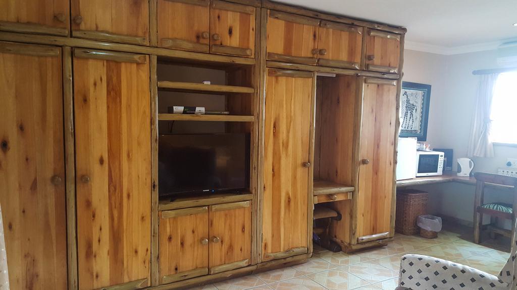 Aark Guest Lodge Vanderbijlpark Buitenkant foto
