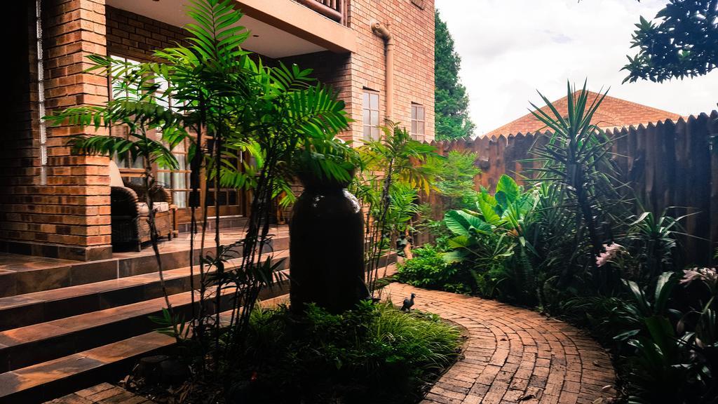 Aark Guest Lodge Vanderbijlpark Buitenkant foto