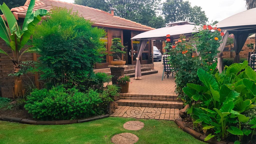 Aark Guest Lodge Vanderbijlpark Buitenkant foto
