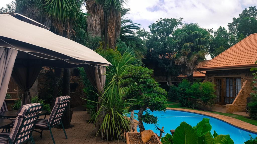 Aark Guest Lodge Vanderbijlpark Buitenkant foto