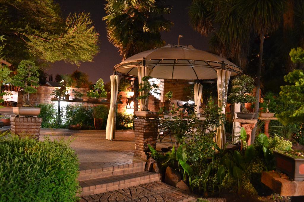 Aark Guest Lodge Vanderbijlpark Buitenkant foto